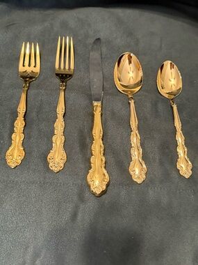 Golden Beethoven silverware by General Mills